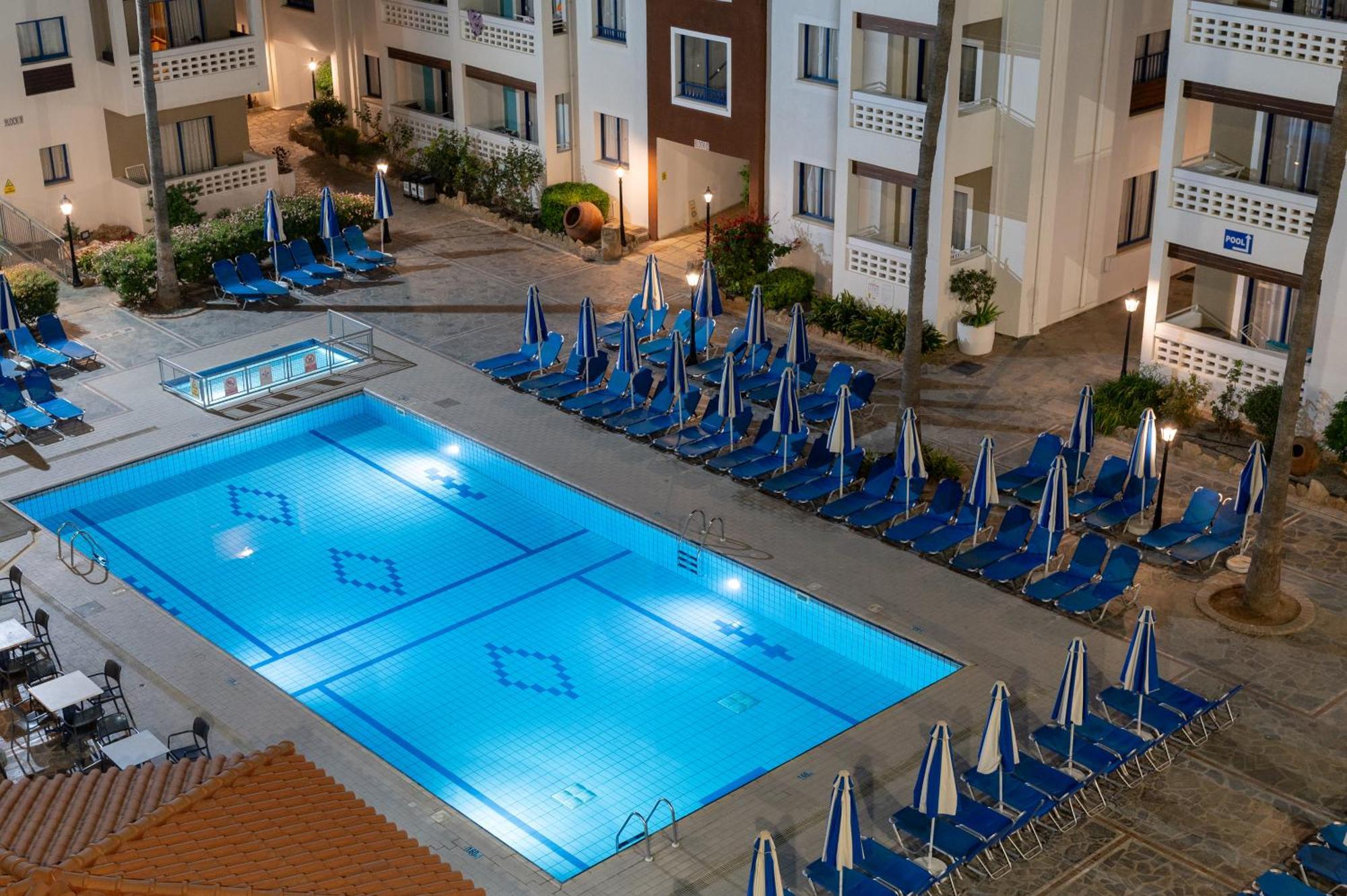 Kefalos Damon Hotel Apartments Пафос Екстериор снимка